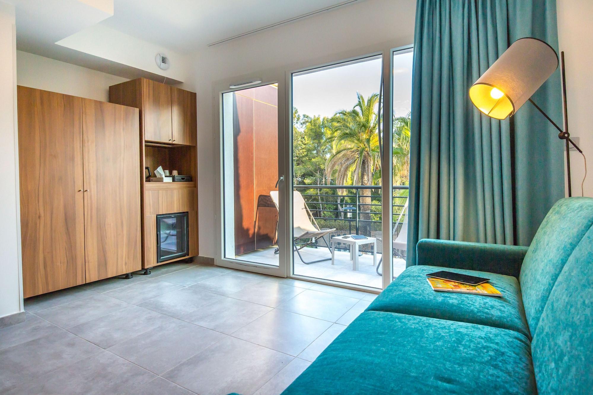 Sowell Hotels La Plage Saint-Raphaël Buitenkant foto