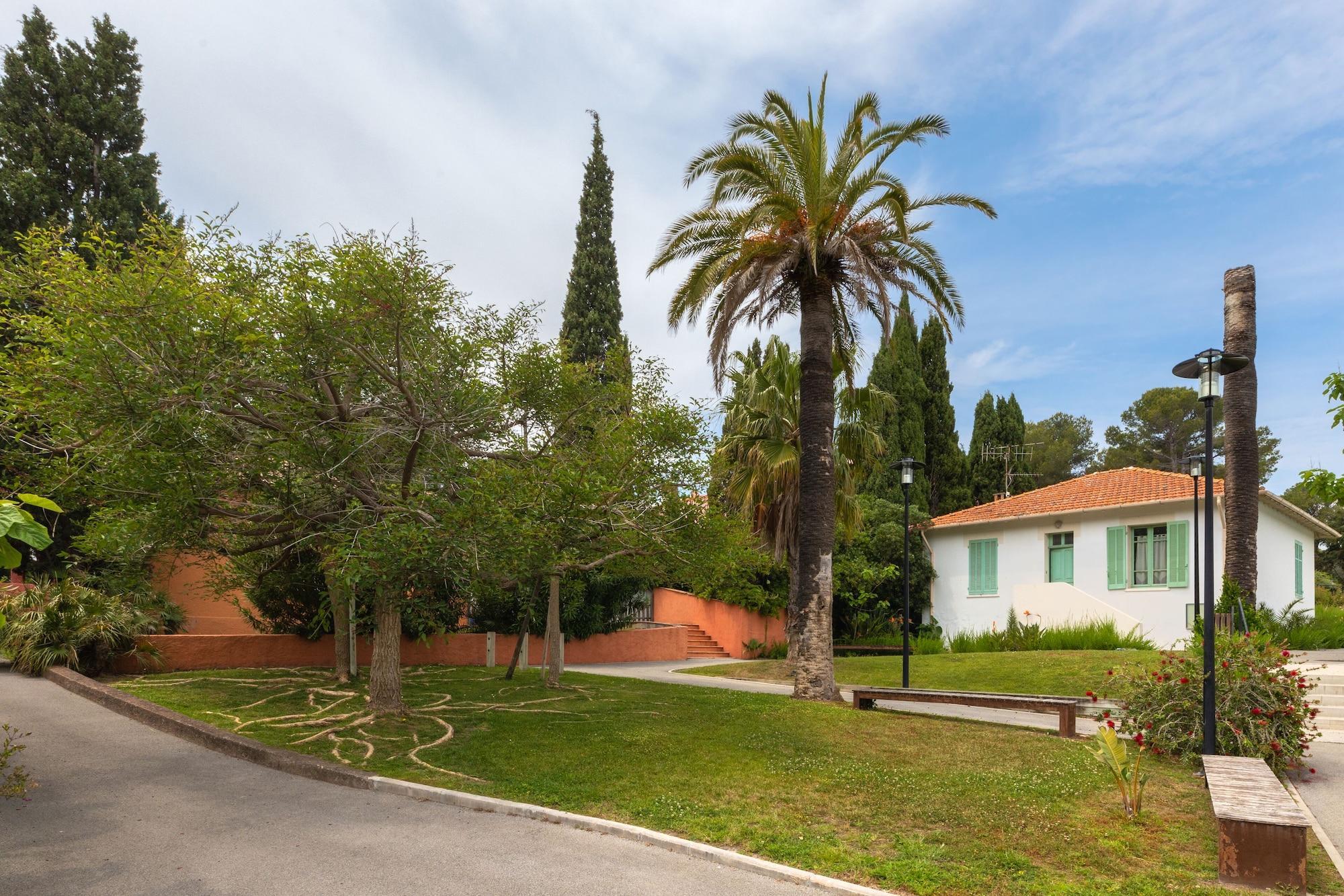 Sowell Hotels La Plage Saint-Raphaël Buitenkant foto