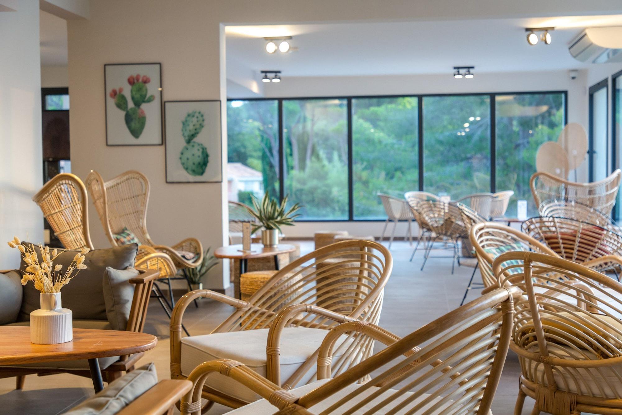 Sowell Hotels La Plage Saint-Raphaël Buitenkant foto
